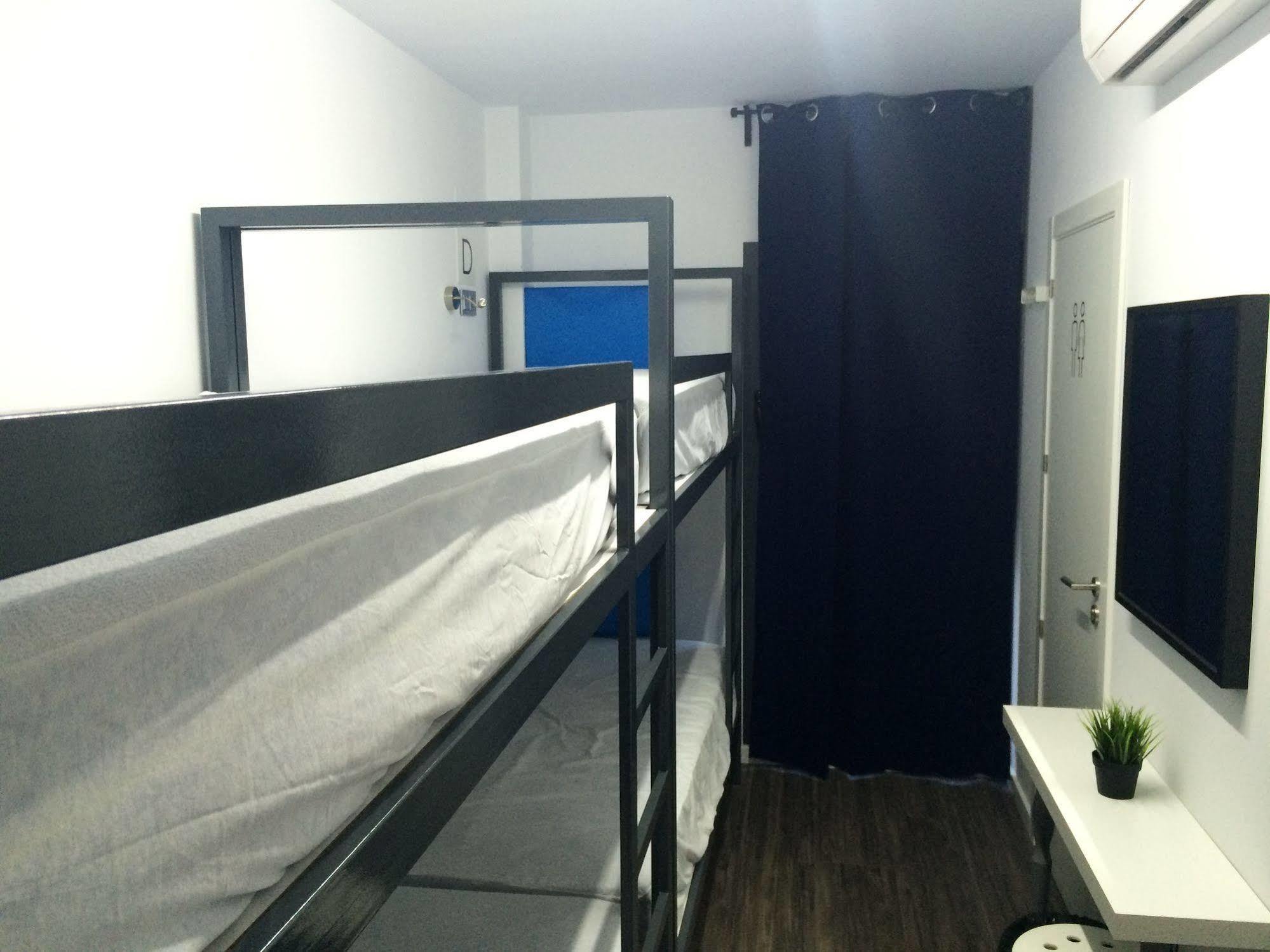Chameleon Youth Hostel Alicante Eksteriør bilde